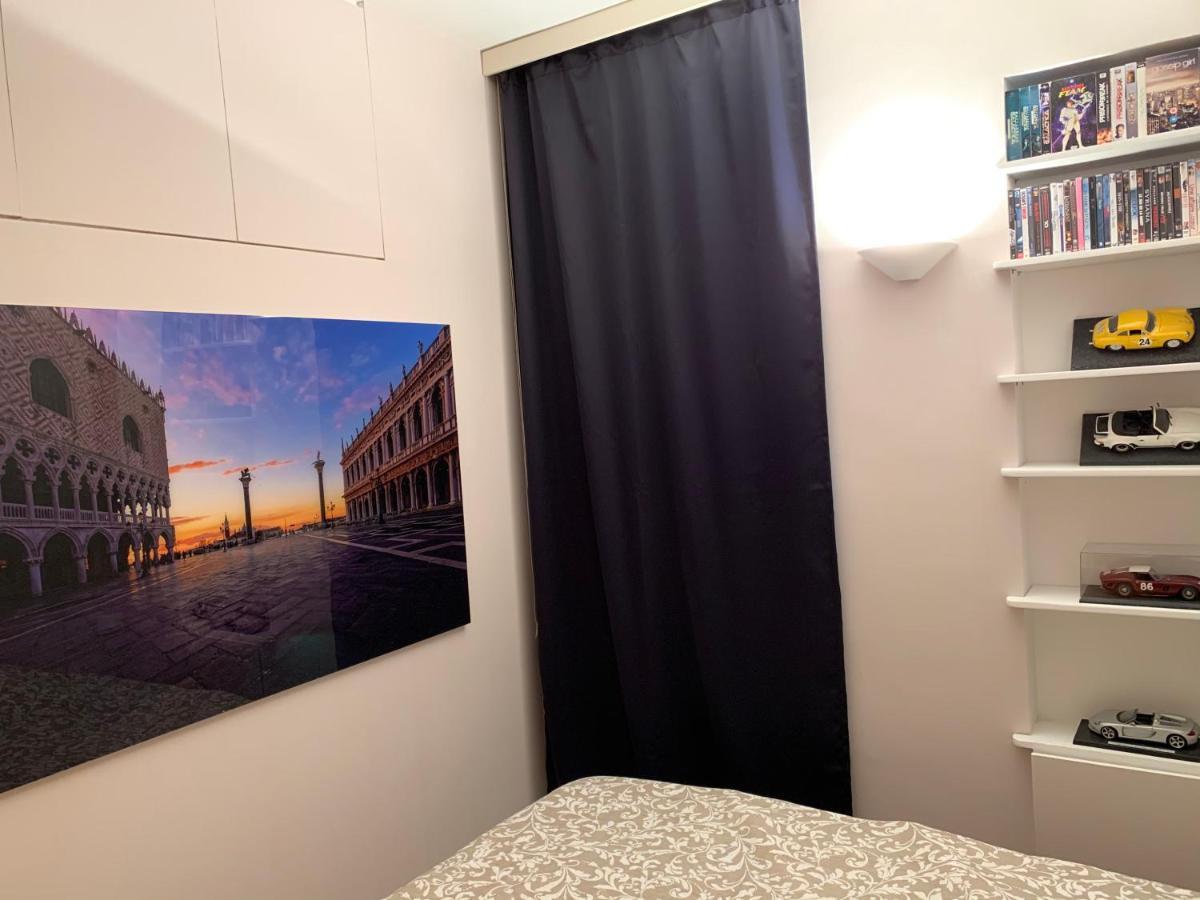 Very Central Suite Apartment With 1Bedroom Next To The Underground Train Station Monaco And 6Min From Casino Place エクステリア 写真