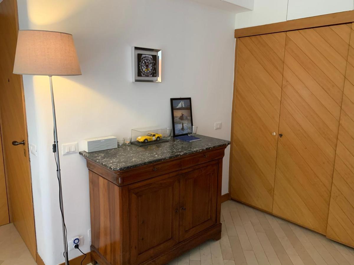 Very Central Suite Apartment With 1Bedroom Next To The Underground Train Station Monaco And 6Min From Casino Place エクステリア 写真